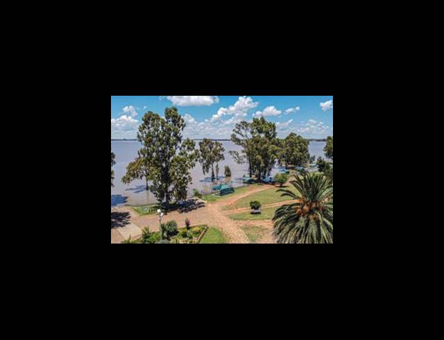 LAND FOR SALE IN VAAL MARINA